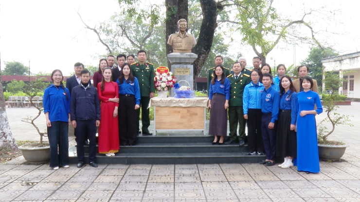 GIÁO DỤC TRUYỀN THỐNG LỊCH SỬ KỶ NIỆM 81 NĂM NGÀY THÀNH LẬP QUÂN ĐỘI NHÂN DÂN VIỆT NAM (22/12/1944 - 22/12/2025) VÀ 36 NĂM NGÀY HỘI QUỐC PHÒNG TOÀN DÂN (22/12/1989 - 22/12/2025)- Ảnh 1.