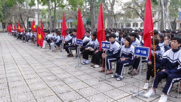 GIÁO DỤC TRUYỀN THỐNG LỊCH SỬ KỶ NIỆM 81 NĂM NGÀY THÀNH LẬP QUÂN ĐỘI NHÂN DÂN VIỆT NAM (22/12/1944 - 22/12/2025) VÀ 36 NĂM NGÀY HỘI QUỐC PHÒNG TOÀN DÂN (22/12/1989 - 22/12/2025)- Ảnh 4.