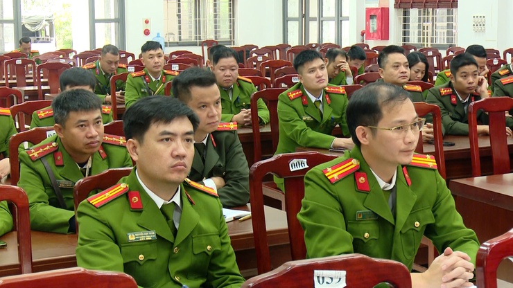 Công an xã Thường Tín ra quân đợt cao điểm bảo vệ an toàn tuyệt đối các kiện chính trị quan trọng của Đất nước và Thủ đô- Ảnh 4.