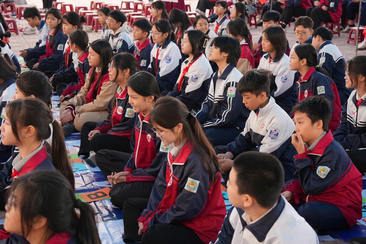 Hội thi Rung chuông vàng "Tìm hiểu kiến thức về Dân số, sức khỏe sinh sản vị thành viên/thanh niên" tại các trường THCS trên địa bàn xã Thiên Lộc năm 2025.

- Ảnh 6.