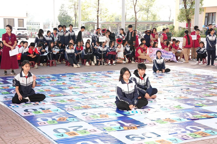 Hội thi Rung chuông vàng "Tìm hiểu kiến thức về Dân số, sức khỏe sinh sản vị thành viên/thanh niên" tại các trường THCS trên địa bàn xã Thiên Lộc năm 2025.

- Ảnh 5.