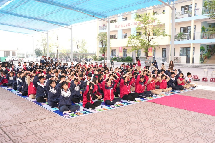 Hội thi Rung chuông vàng "Tìm hiểu kiến thức về Dân số, sức khỏe sinh sản vị thành viên/thanh niên" tại các trường THCS trên địa bàn xã Thiên Lộc năm 2025.

- Ảnh 3.