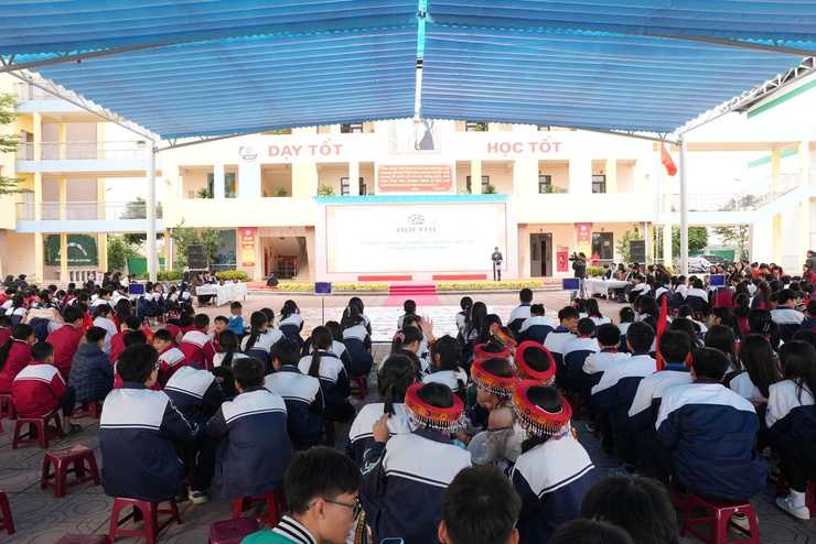 Hội thi Rung chuông vàng "Tìm hiểu kiến thức về Dân số, sức khỏe sinh sản vị thành viên/thanh niên" tại các trường THCS trên địa bàn xã Thiên Lộc năm 2025.

- Ảnh 1.