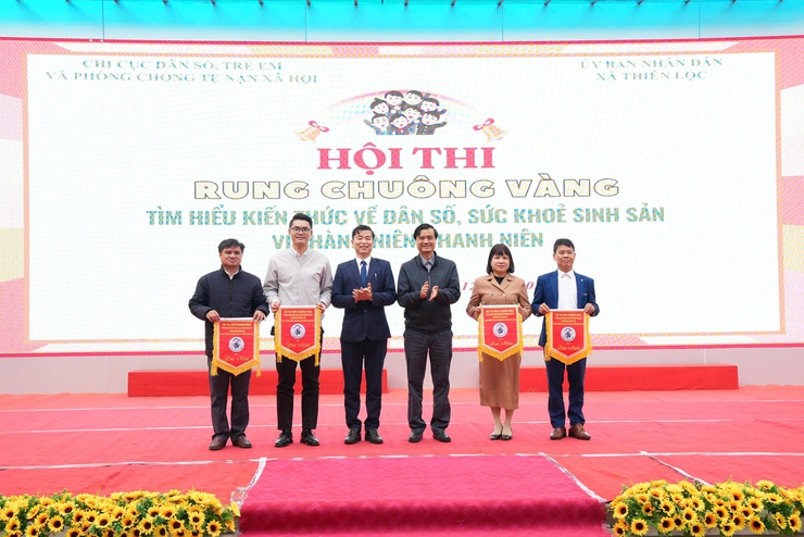 Hội thi Rung chuông vàng "Tìm hiểu kiến thức về Dân số, sức khỏe sinh sản vị thành viên/thanh niên" tại các trường THCS trên địa bàn xã Thiên Lộc năm 2025.

- Ảnh 2.