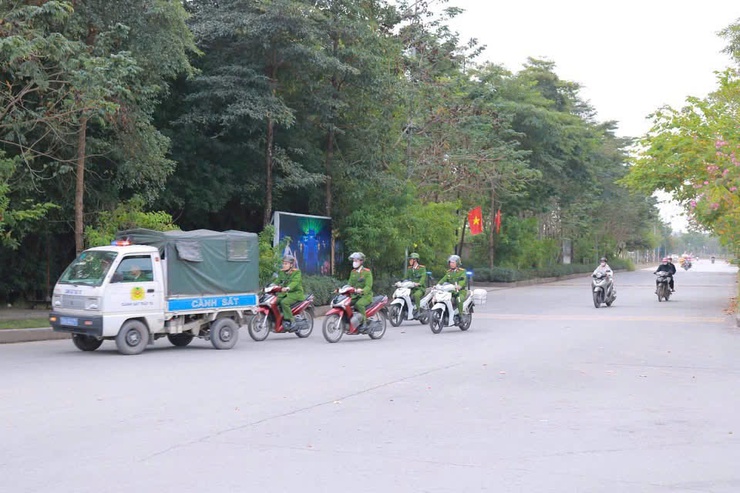 CÔNG AN XÃ QUỐC OAI RA QUÂN CAO ĐIỂM TẤN CÔNG, TRẤN ÁP TỘI PHẠM, BẢO ĐẢM ANTT CÁC SỰ KIỆN CHÍNH TRỊ, TẾT NGUYÊN ĐÁN BÍNH NGỌ 2026.- Ảnh 4.