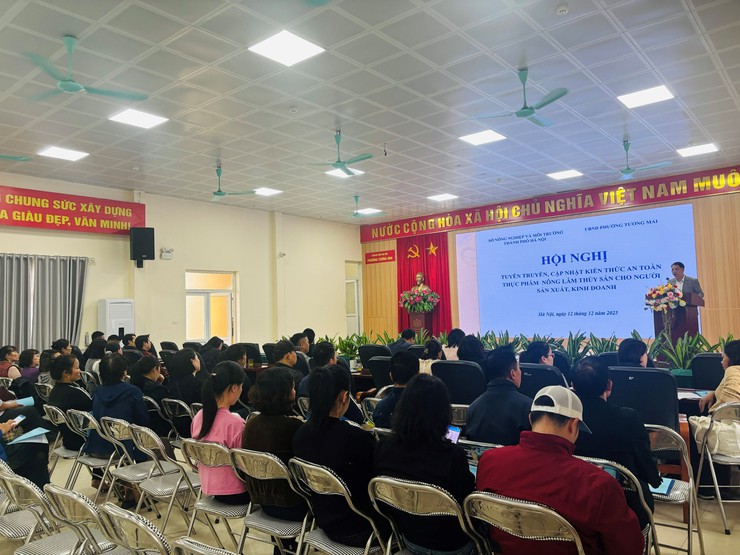 UBND phường Tương Mai tổ chức tập huấn, cập nhật kiến thức về An toàn thực phẩm nông, lâm, thuỷ sản cho người cán bộ quản lý; các hộ sản xuất kinh doanh; các hộ dân trên địa bàn Phường- Ảnh 2.