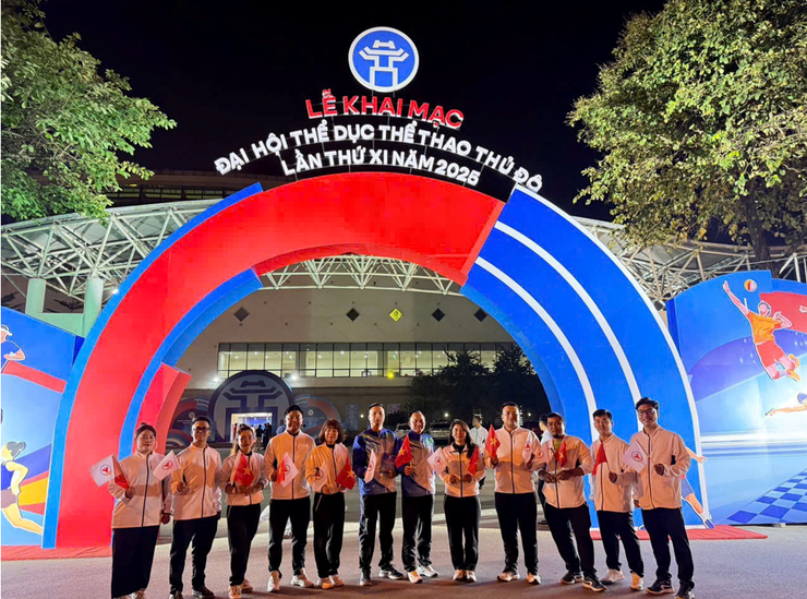 Đoàn thể thao phường Việt Hưng vinh dự tham gia Lễ khai mạc Đại hội Thể dục thể thao Thủ đô lần thứ XI năm 2025- Ảnh 2.