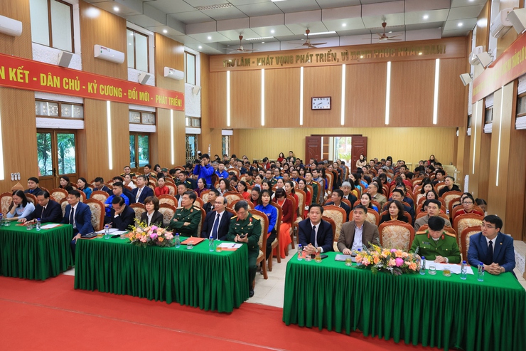 UBMTTQ Việt Nam xã Thư Lâm Tổng kết công tác Mặt trận và các tổ chức chính trị xã hội, công tác vận động ủng hộ đồng bào bị bão lũ; quỹ vì người nghèo và Mô hình dân vận khéo năm 2025.- Ảnh 10.