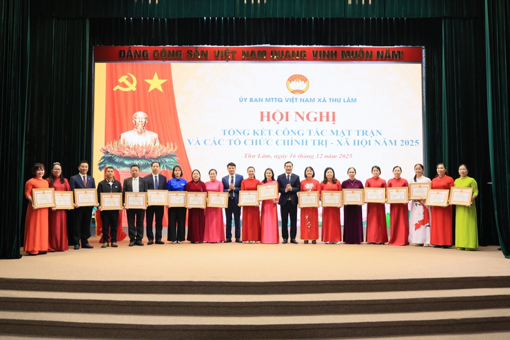 UBMTTQ Việt Nam xã Thư Lâm Tổng kết công tác Mặt trận và các tổ chức chính trị xã hội, công tác vận động ủng hộ đồng bào bị bão lũ; quỹ vì người nghèo và Mô hình dân vận khéo năm 2025.- Ảnh 33.