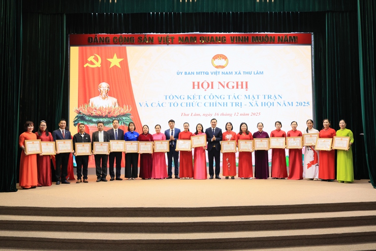 UBMTTQ Việt Nam xã Thư Lâm Tổng kết công tác Mặt trận và các tổ chức chính trị xã hội, công tác vận động ủng hộ đồng bào bị bão lũ; quỹ vì người nghèo và Mô hình dân vận khéo năm 2025.- Ảnh 34.
