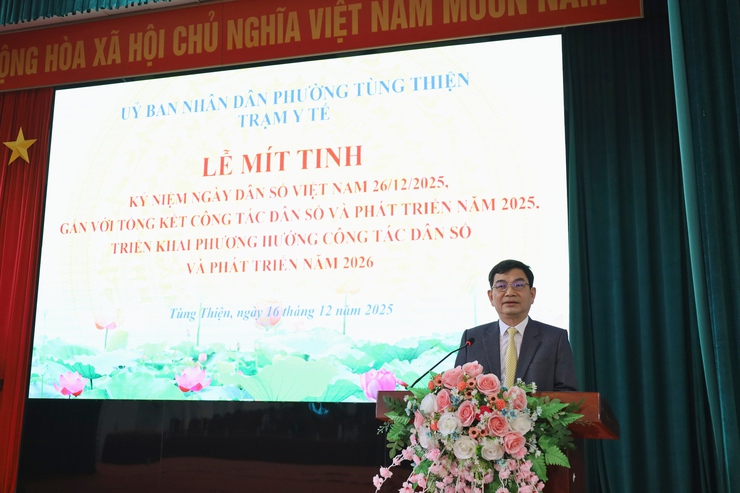 Phường Tùng Thiện Mít tinh Kỷ niệm Ngày Dân số Việt Nam 26/12 và Tổng kết công tác dân số và phát triển năm 2025- Ảnh 1.