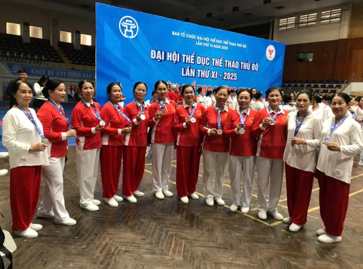 Đoàn thể thao phường Việt Hưng vinh dự tham gia Lễ khai mạc Đại hội Thể dục thể thao Thủ đô lần thứ XI năm 2025- Ảnh 6.