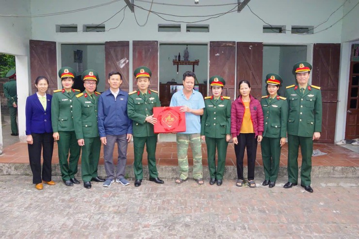 Trường Trung cấp Kỹ thuật Công binh kiểm tra hoạt động hành quân dã ngoại làm công tác dân vận, đợt 2 năm 2025 tại Thôn Vật Lại 3, Xã Vật Lại- Ảnh 7.