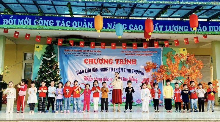 Chương trình giao lưu văn nghệ “Thắp sáng ước mơ – Trái tim hồng”- Ảnh 1.