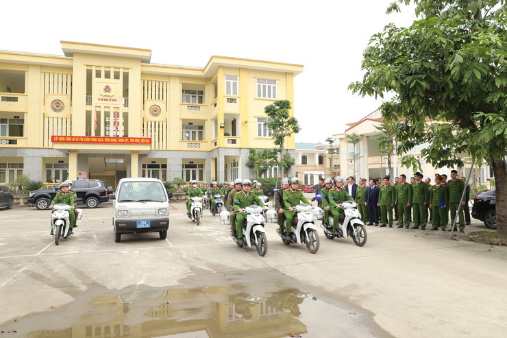Công an xã Yên Xuân ra quân cao điểm đấu tranh, trấn áp tội phạm bảo vệ các sự kiện chính trị trọng đại- Ảnh 7.