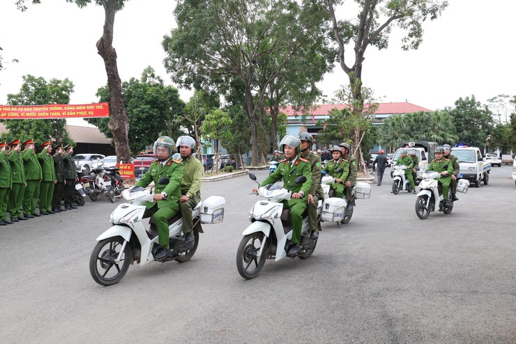 Công an xã Tiến Thắng ra quân tấn công, trấn áp tội phạm, bảo đảm an ninh, trật tự- Ảnh 3.