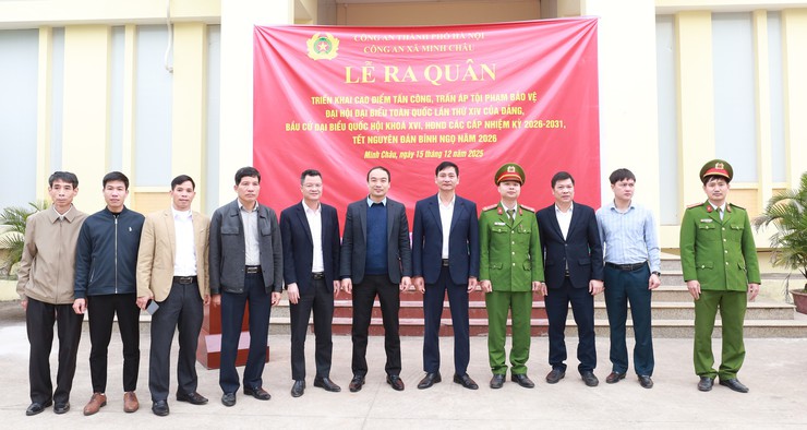 Công an xã Minh Châu ra quân cao điểm tấn công trấn áp tội phạm, bảo đảm an ninh, trật tự các ngày Lễ lớn, các sự kiện chính trị của đất nước, của địa phương.- Ảnh 4.