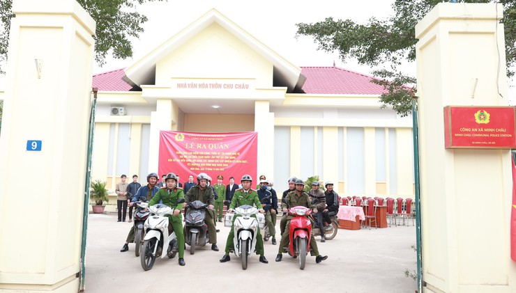 Công an xã Minh Châu ra quân cao điểm tấn công trấn áp tội phạm, bảo đảm an ninh, trật tự các ngày Lễ lớn, các sự kiện chính trị của đất nước, của địa phương.- Ảnh 5.