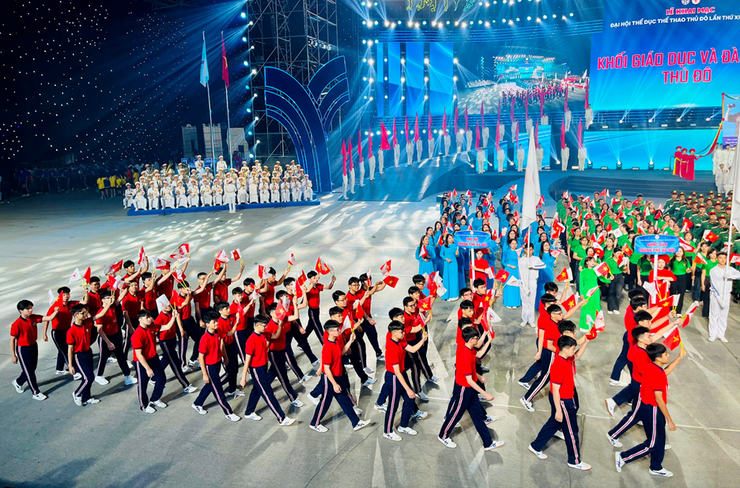 THẦY VÀ TRÒ TRƯỜNG THCS DỊCH VỌNG HẬU VINH DỰ THAM GIA DIỄU HÀNH TẠI ĐẠI HỘI THỂ DỤC THỂ THAO THỦ ĐÔ LẦN THỨ XI- Ảnh 2.