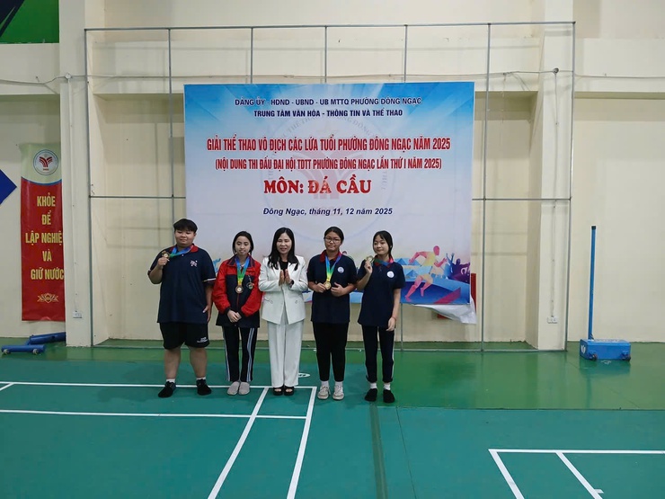 GIẢI ĐÁ CẦU ĐẠI HỘI TDTT PHƯỜNG ĐÔNG NGẠC LẦN THỨ I, NĂM 2025 DIỄN RA SÔI NỔI VÀ THÀNH CÔNG TỐT ĐẸP- Ảnh 11.