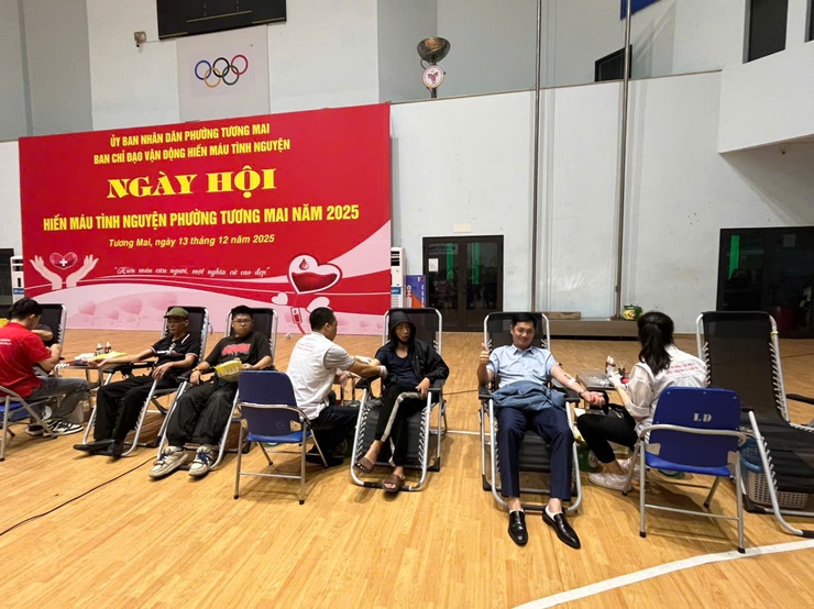 Phường Tương Mai tổ chức Ngày Hội Hiến Máu tình nguyện năm 2025. - Ảnh 4.