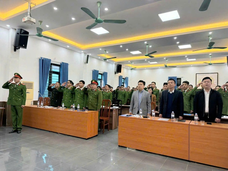 Công an xã Hát Môn ra quân cao điểm tấn công, trấn áp tội phạm, bảo đảm ANTT Tết Nguyên đán Bính Ngọ 2026- Ảnh 1.