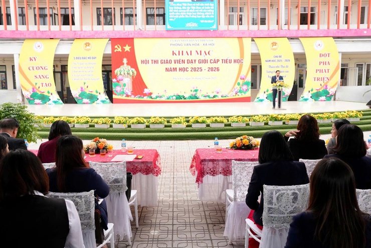 Khai mạc Hội thi Giáo viên dạy giỏi cấp Tiểu học xã Thiên Lộc năm học 2025-2026- Ảnh 1.