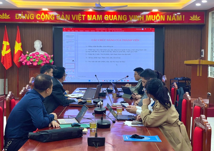 Xã Vĩnh Thanh tập huấn sử dụng phần mềm e-Cabinet- Ảnh 10.