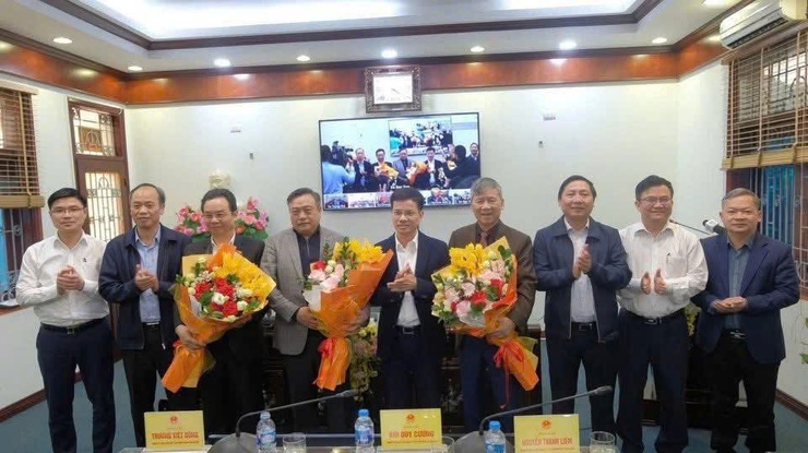 CHỦ NHIỆM UỶ BAN KIỂM TRA TRUNG ƯƠNG TRẦN SỸ THANH TIẾP XÚC CỬ TRI HÀ NỘI- Ảnh 1.