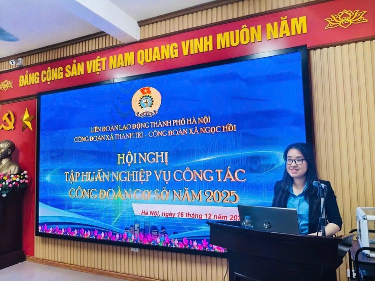 TẬP HUẤN NGHIỆP VỤ CÔNG ĐOÀN, CÔNG TÁC TÀI CHÍNH VÀ ỨNG DỤNG CHUYỂN ĐỔI SỐ AI TRONG DOANH NGHIỆP- Ảnh 1.