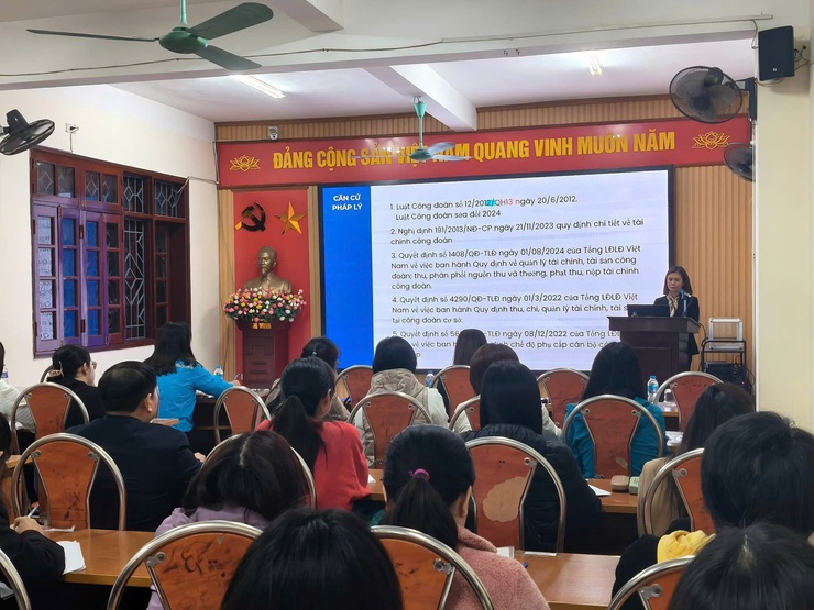 TẬP HUẤN NGHIỆP VỤ CÔNG ĐOÀN, CÔNG TÁC TÀI CHÍNH VÀ ỨNG DỤNG CHUYỂN ĐỔI SỐ AI TRONG DOANH NGHIỆP- Ảnh 2.