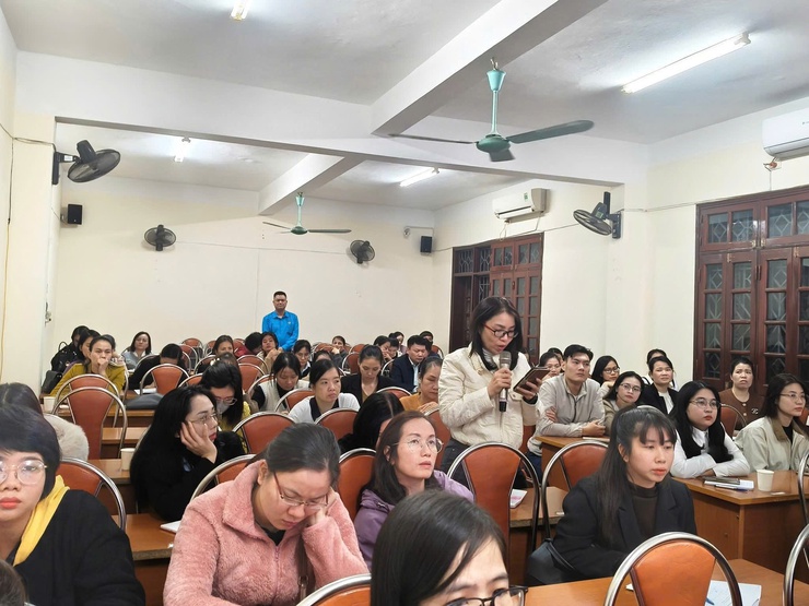 TẬP HUẤN NGHIỆP VỤ CÔNG ĐOÀN, CÔNG TÁC TÀI CHÍNH VÀ ỨNG DỤNG CHUYỂN ĐỔI SỐ AI TRONG DOANH NGHIỆP- Ảnh 3.