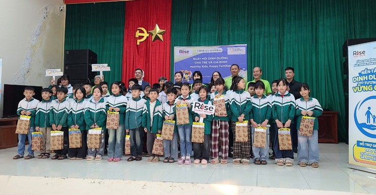 Hỗ trợ dinh dưỡng cho hộ gia đình có hoàn cảnh khó khăn” trên địa bàn xã Suối Hai- Ảnh 2.