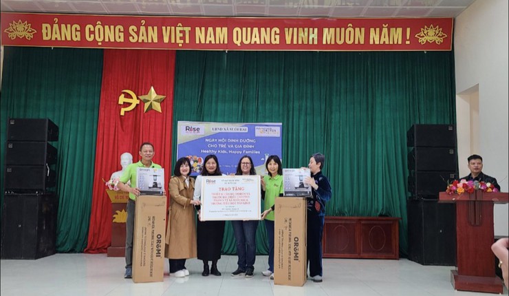 Hỗ trợ dinh dưỡng cho hộ gia đình có hoàn cảnh khó khăn” trên địa bàn xã Suối Hai- Ảnh 1.