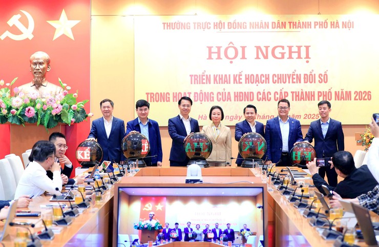Quảng Bị: Tham dự hội nghị trực tuyến do Hội đồng nhân dân thành phố Hà Nội tổ chức- Ảnh 1.