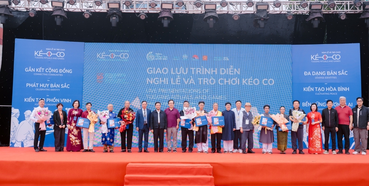 Phường Long Biên tổ chức Hội nghị tổng kết các hoạt động tham gia Festival Thăng Long - Hà Nội năm 2025- Ảnh 4.