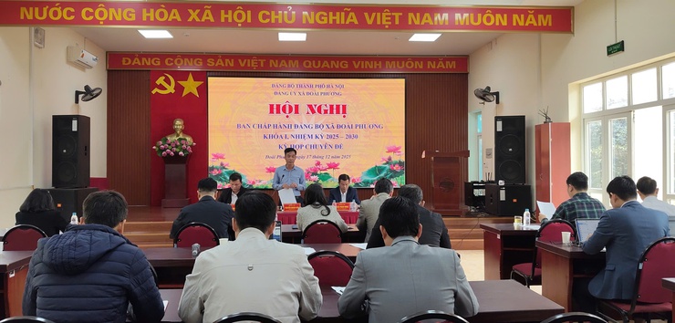 Kỳ họp chuyên đề Ban Chấp hành Đảng bộ xã Đoài Phương khóa I, nhiệm kỳ 2025 – 2030- Ảnh 1.