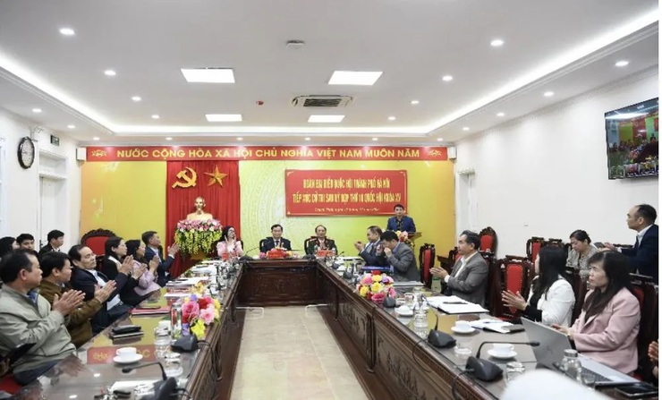 Đoàn đại biểu Quốc hội thành phố Hà Nội tiếp xúc cử tri sau kỳ họp thứ mười, Quốc hội khoá XV tại điểm cầu xã Thạch Thất và trực tuyến đến điểm cầu các xã thuộc huyện Chương Mỹ, Thạch Thất, Quốc Oai cũ- Ảnh 2.