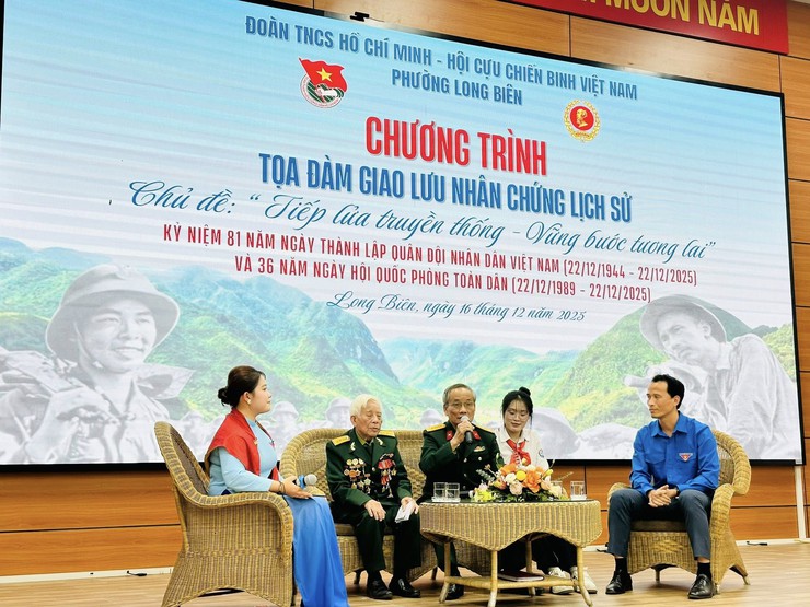 TỌA ĐÀM GIAO LƯU NHÂN CHỨNG LỊCH SỬ: “TIẾP LỬA TRUYỀN THỐNG – VỮNG BƯỚC TƯƠNG LAI”- Ảnh 3.