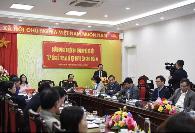 Đoàn đại biểu Quốc hội thành phố Hà Nội tiếp xúc cử tri sau kỳ họp thứ mười, Quốc hội khoá XV tại điểm cầu xã Thạch Thất và trực tuyến đến điểm cầu các xã thuộc huyện Chương Mỹ, Thạch Thất, Quốc Oai cũ- Ảnh 1.