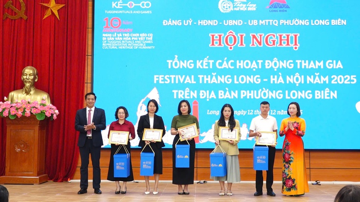 Phường Long Biên tổ chức Hội nghị tổng kết các hoạt động tham gia Festival Thăng Long - Hà Nội năm 2025- Ảnh 9.