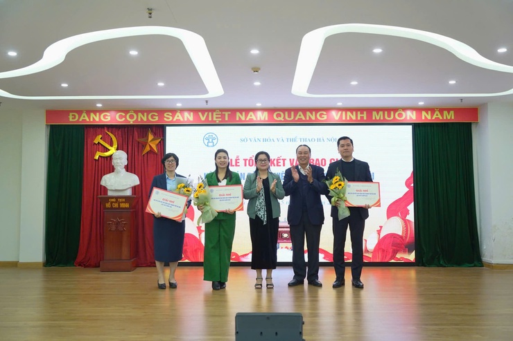 HỘI THI CÁN BỘ THƯ VIỆN GIỎI THÀNH PHỐ HÀ NỘI LẦN THỨ II NĂM 2025: TÔN VINH TRI THỨC VÀ BẢN LĨNH NGHỀ THƯ VIỆN- Ảnh 3.