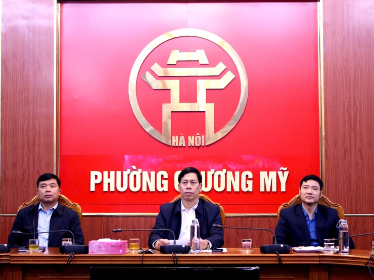 Đại biểu Quốc hội đơn vị bầu cử số 8 TP Hà Nội tiếp xúc cử tri sau Kỳ họp thứ 10- Ảnh 1.