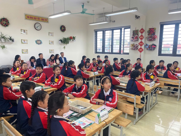 Giáo viên Trường tiểu học Duyên Hà và Tạ Hoàng Cơ đầu tư nghiêm túc, sáng tạo trong tiết dạy tại Hội thi giáo viên dạy giỏi cấp xã- Ảnh 11.