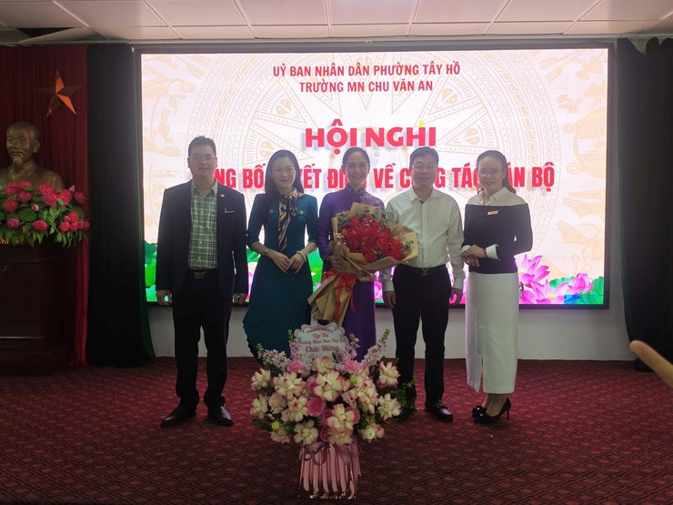 Phường Tây Hồ công bố quyết định về công tác cán bộ tại trường Mầm non Tây Hồ và trường Mầm non Chu Văn An- Ảnh 3.