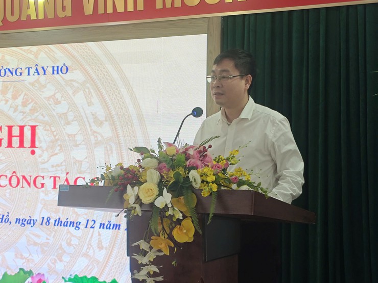 Phường Tây Hồ công bố quyết định về công tác cán bộ tại trường Mầm non Tây Hồ và trường Mầm non Chu Văn An- Ảnh 4.