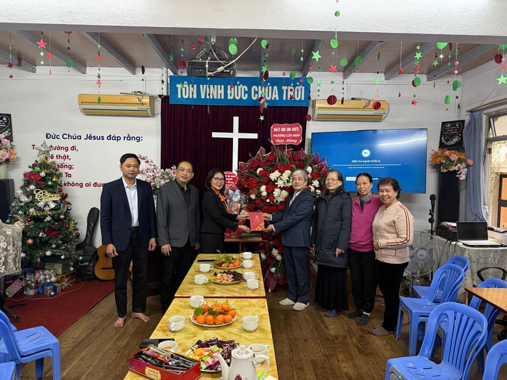 ĐOÀN ĐẢNG ỦY – HĐND – UBND – ỦY BAN MTTQ PHƯỜNG CỬA NAM THĂM, CHÚC MỪNG CÁC CƠ SỞ TÔN GIÁO NHÂN DỊP LỄ GIÁNG SINH 2025- Ảnh 6.