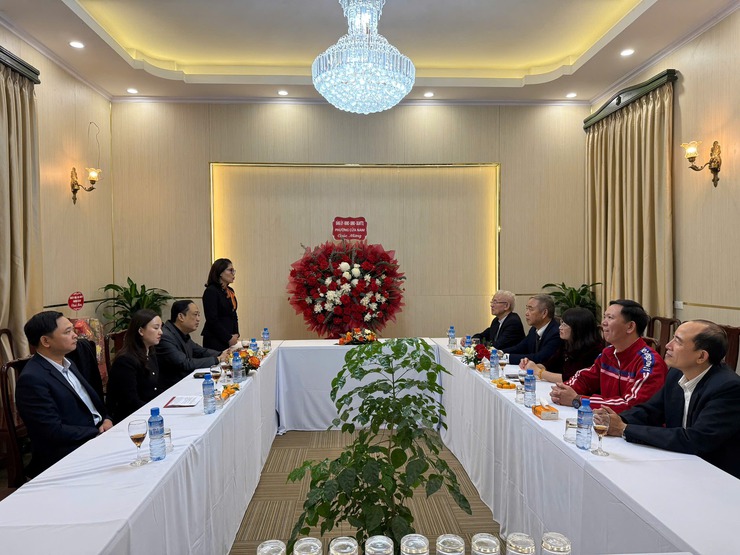 ĐOÀN ĐẢNG ỦY – HĐND – UBND – ỦY BAN MTTQ PHƯỜNG CỬA NAM THĂM, CHÚC MỪNG CÁC CƠ SỞ TÔN GIÁO NHÂN DỊP LỄ GIÁNG SINH 2025- Ảnh 9.