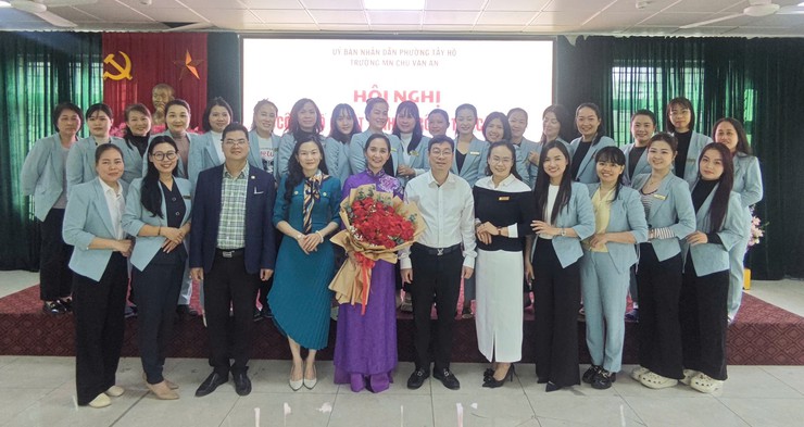 Phường Tây Hồ công bố quyết định về công tác cán bộ tại trường Mầm non Tây Hồ và trường Mầm non Chu Văn An- Ảnh 8.