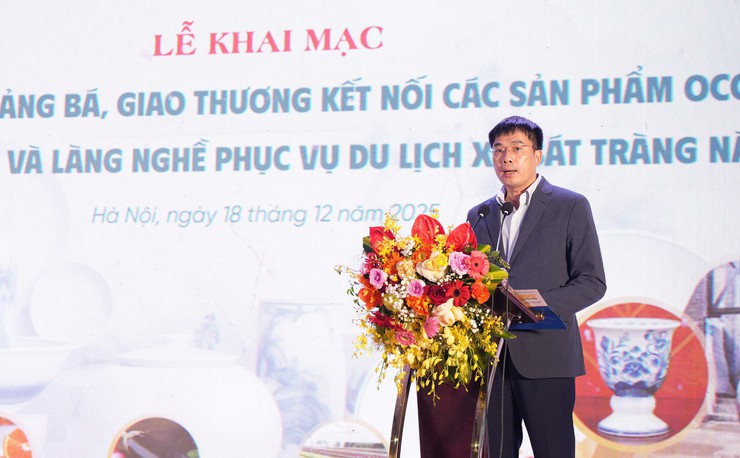 Bát Tràng thúc đẩy quảng bá, giao thương kết nối các sản phẩm OCOP của địa phương- Ảnh 2.